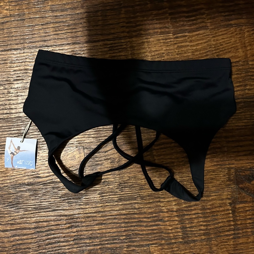 Onzie Sports Bra M/L NWT